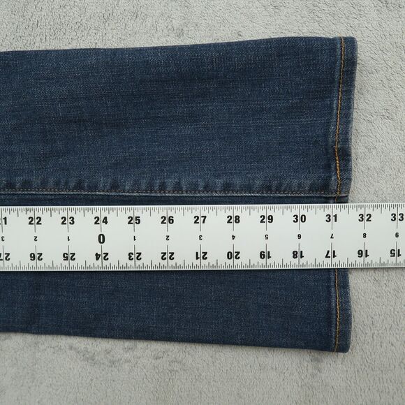 Levi's Jeans Women's 12M Mid-Rise Bold Curve Classic Bootcut Denim 31.5" Inseam - Picture 3 of 15